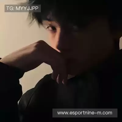 屈俪